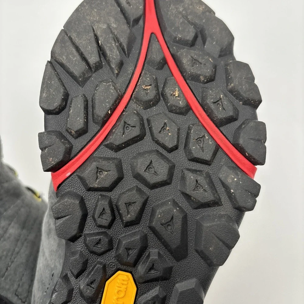 Merrell these capra